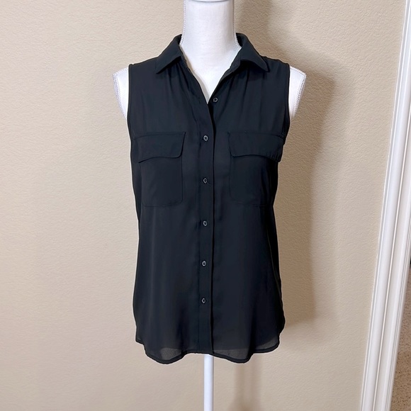 Who What Wear Tops - Who What Wear Button Down Sleeveless Blouse